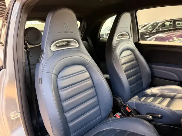 Abarth 695 1.4 T-Jet Rivale MTA 42