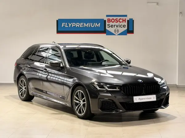 BMW 530 e Pack Desportivo M 1