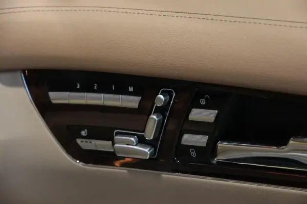 Mercedes-Benz CL 500 Standard 26
