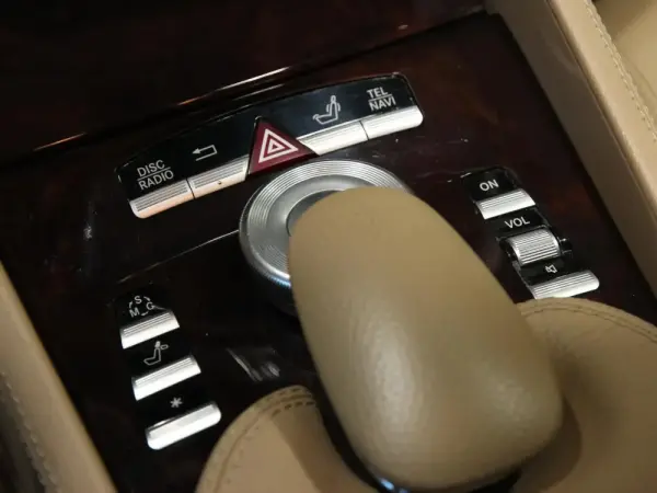 Mercedes-Benz CL 500 Standard 29