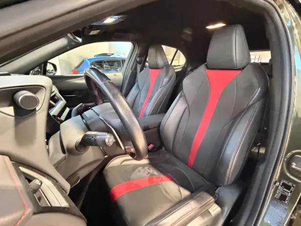 Lexus UX 250h F Sport 2