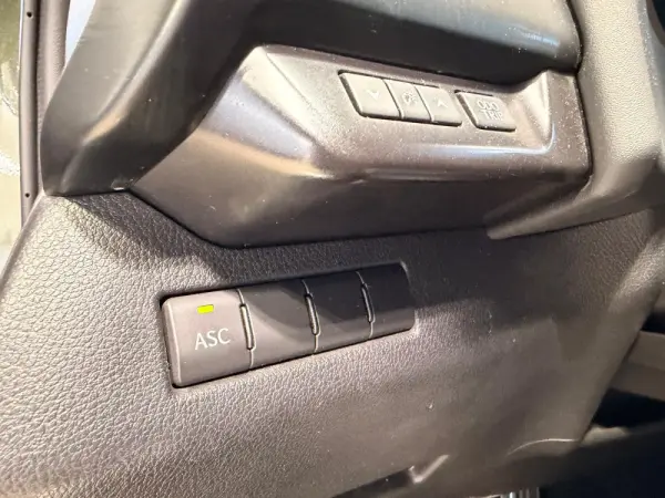 Lexus UX 250h F Sport 32