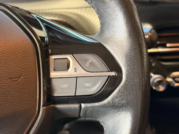 Peugeot 208 1.2 PureTech Active 25