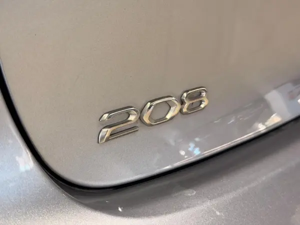 Peugeot 208 1.2 PureTech Active 29