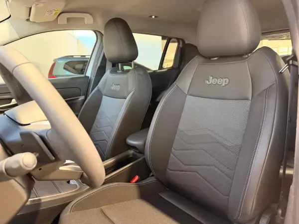 Jeep Avenger 1.2 e-Hybrid Altitude DCT 5