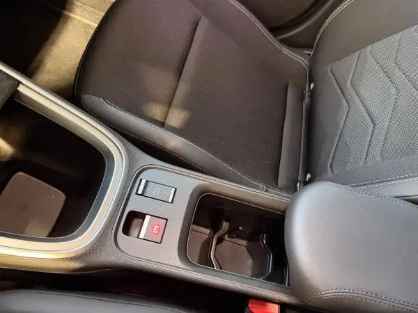 Jeep Avenger 1.2 e-Hybrid Altitude DCT 18