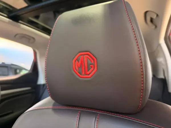 MG ZS 1.0 T-GDI Luxury 32