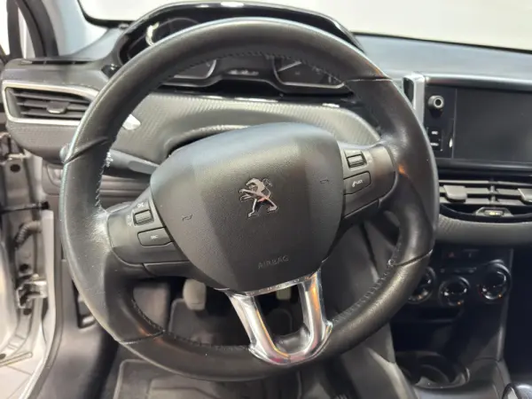 Peugeot 208 1.2 PureTech Style 14