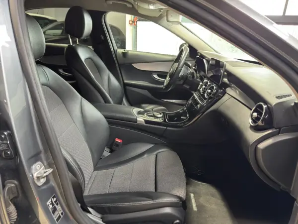 Mercedes-Benz C 220 d Avantgarde 3