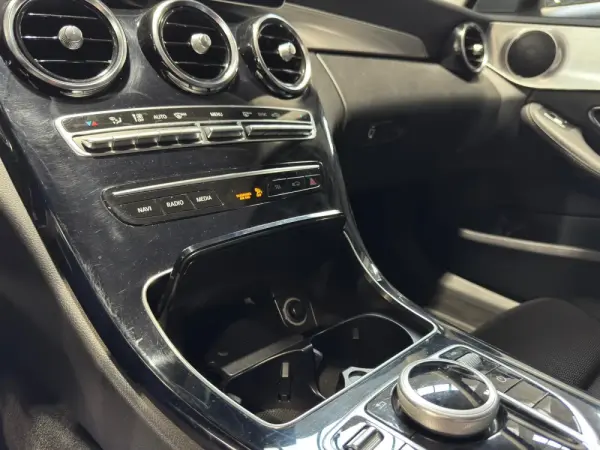 Mercedes-Benz C 220 d Avantgarde 24