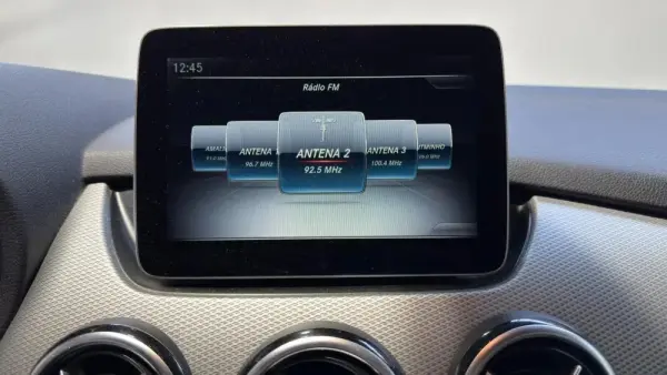Mercedes-Benz B 180 d Urban 8