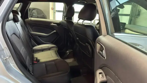 Mercedes-Benz B 180 d Urban 22