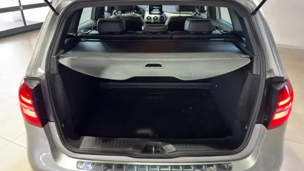 Mercedes-Benz B 180 d Urban 27