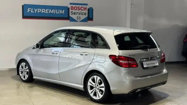 Mercedes-Benz B 180 d Urban 31