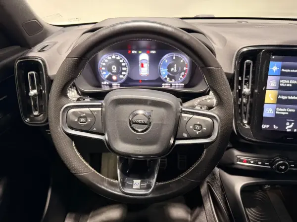 Volvo XC 40 2.0 D4 R-Design AWD 7