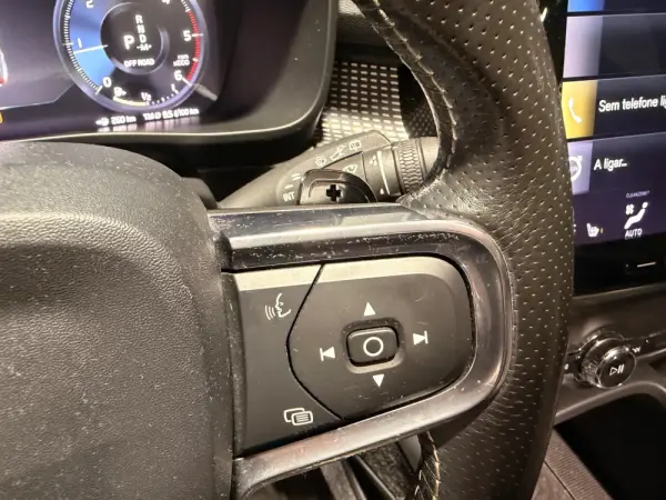 Volvo XC 40 2.0 D4 R-Design AWD 27