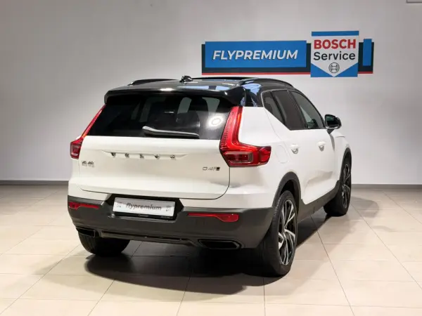 Volvo XC 40 2.0 D4 R-Design AWD 45