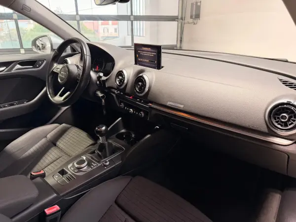 Audi A3 Sportback 1.6 TDI Sport 2