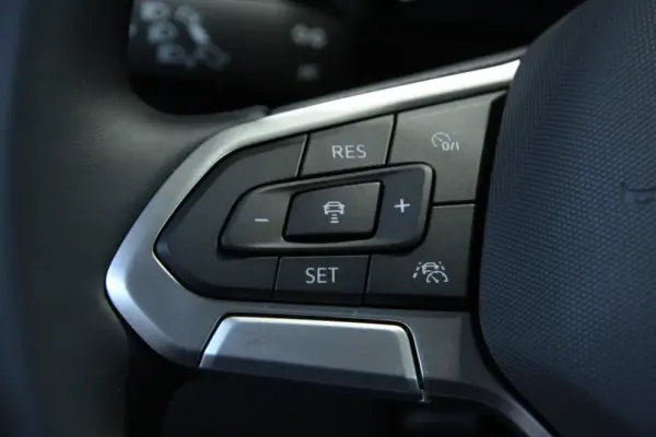 Volkswagen T-Cross 1.0 TSI Urban 13