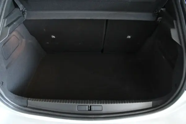 Opel Corsa 1.2 T Yes 15