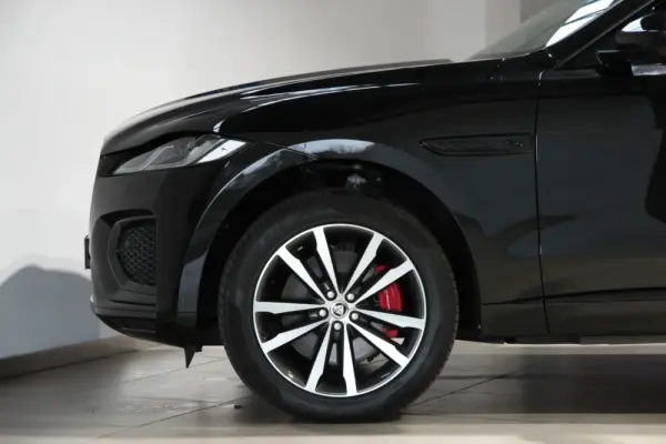 Jaguar F-Pace 2.0 P400e AWD R-Dynamic S 27