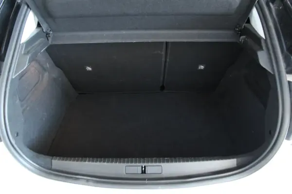 Opel Corsa 1.2 T Yes 15