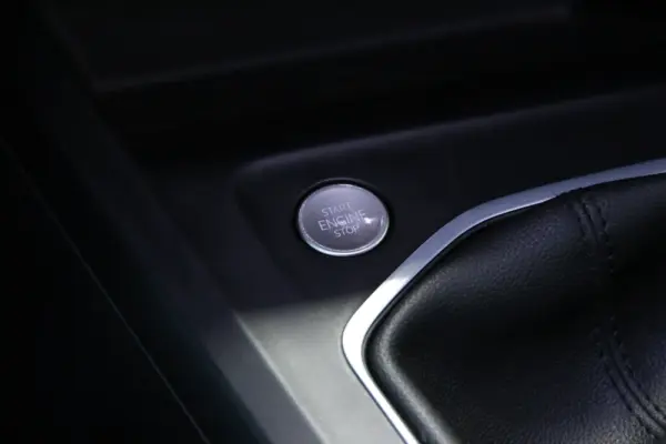 Volkswagen Golf 1.0 TSI Life 5