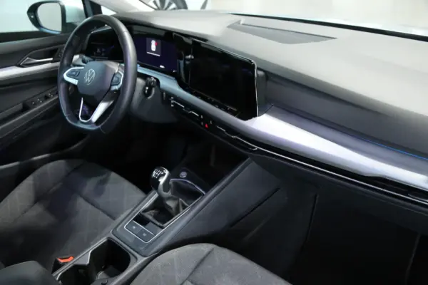 Volkswagen Golf 1.0 TSI Life 19