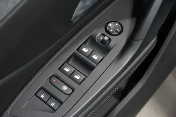 Peugeot 308 SW 1.2 PureTech Allure EAT8 3