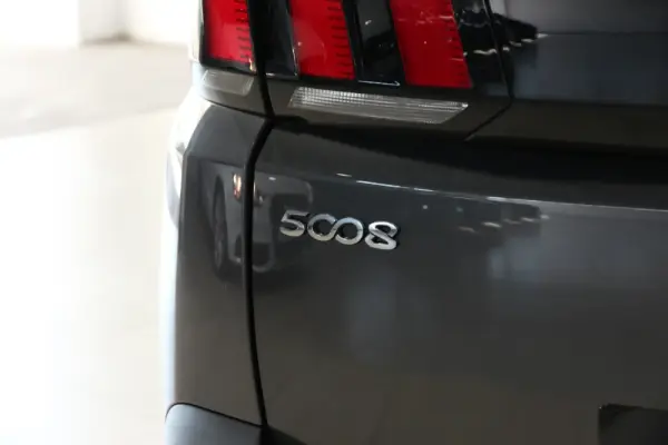 Peugeot 5008 1.5 BlueHDi GT Line EAT8 26