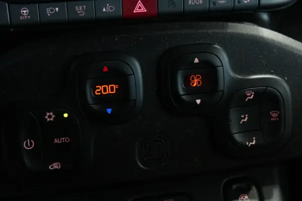 Fiat Panda 1.0 Hybrid Cross 17