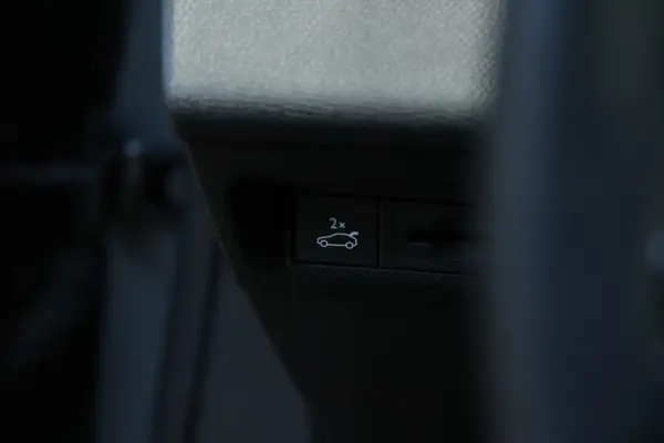 Peugeot 408 1.2 PureTech GT EAT8 3