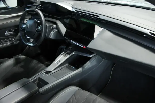 Peugeot 408 1.2 PureTech GT EAT8 29