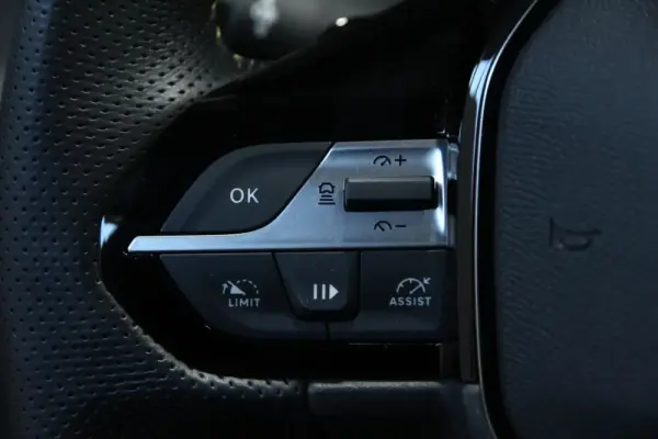 Peugeot 408 1.2 PureTech GT EAT8 29