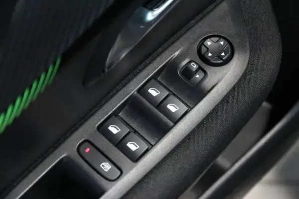Peugeot 208 1.2 PureTech Active 16