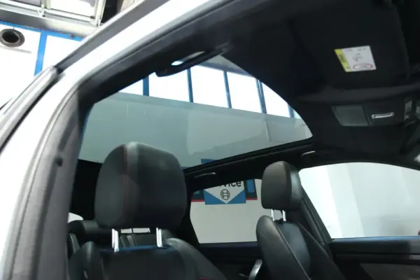 Land Rover Discovery Sport 2.0 eD4 R-Dynamic SE 7L 20