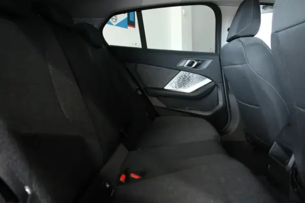 BMW 116 Outro 9