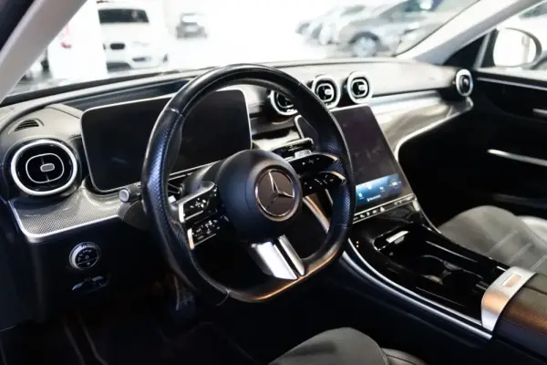 Mercedes-Benz C 300 e T 9G-TRONIC AMG Line 12
