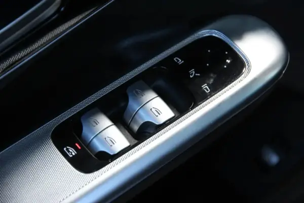 Mercedes-Benz EQE SUV 500 4Matic 3