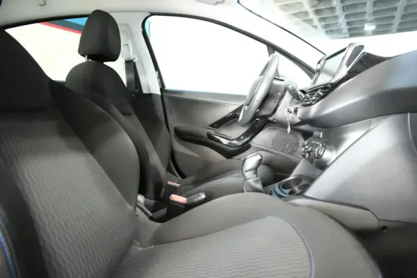 Peugeot 208 1.2 PureTech Style 14