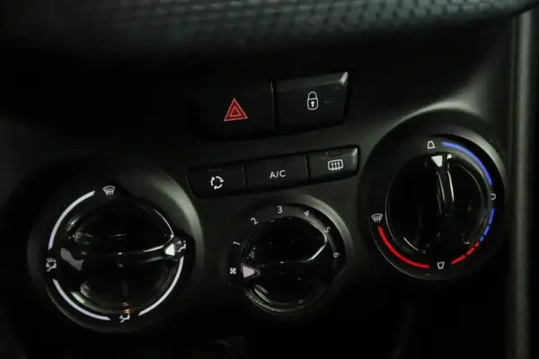 Peugeot 208 1.2 PureTech Style 18