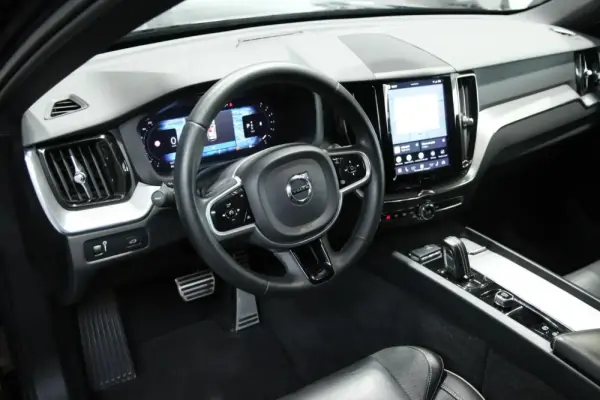 Volvo XC 60 2.0 B4 R-Design 27