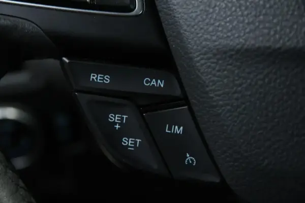 Ford Focus 1.0 EcoBoost Business 13