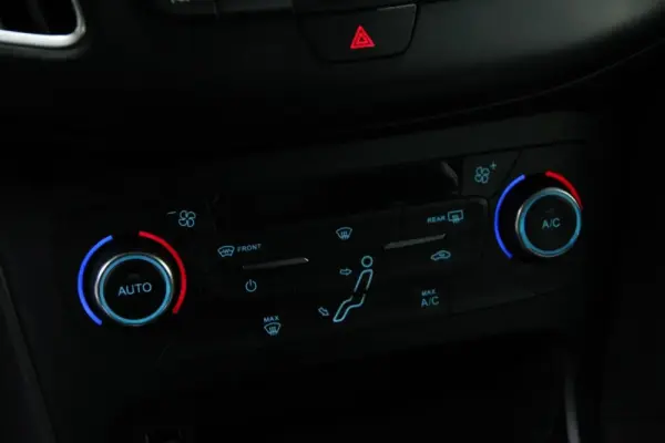 Ford Focus 1.0 EcoBoost Business 14