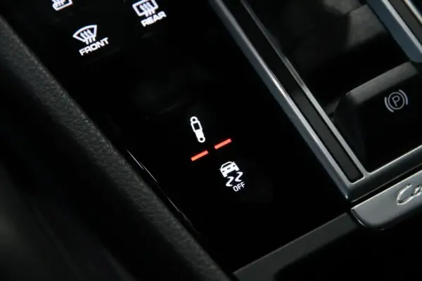 Porsche Cayenne E-Hybrid Platinum Edition 7