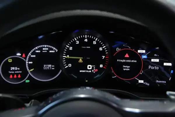 Porsche Cayenne E-Hybrid Platinum Edition 25