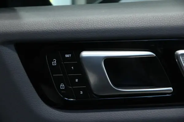 Porsche Cayenne E-Hybrid Platinum Edition 41