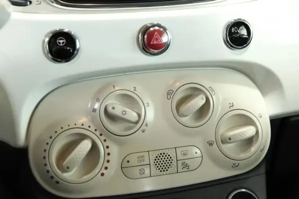 Fiat 500C 1.0 Hybrid Lounge 4