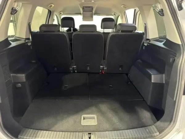 Volkswagen Touran 2.0 TDI Confortline 13