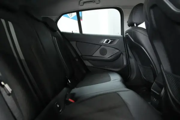BMW 116 i Advantage 25